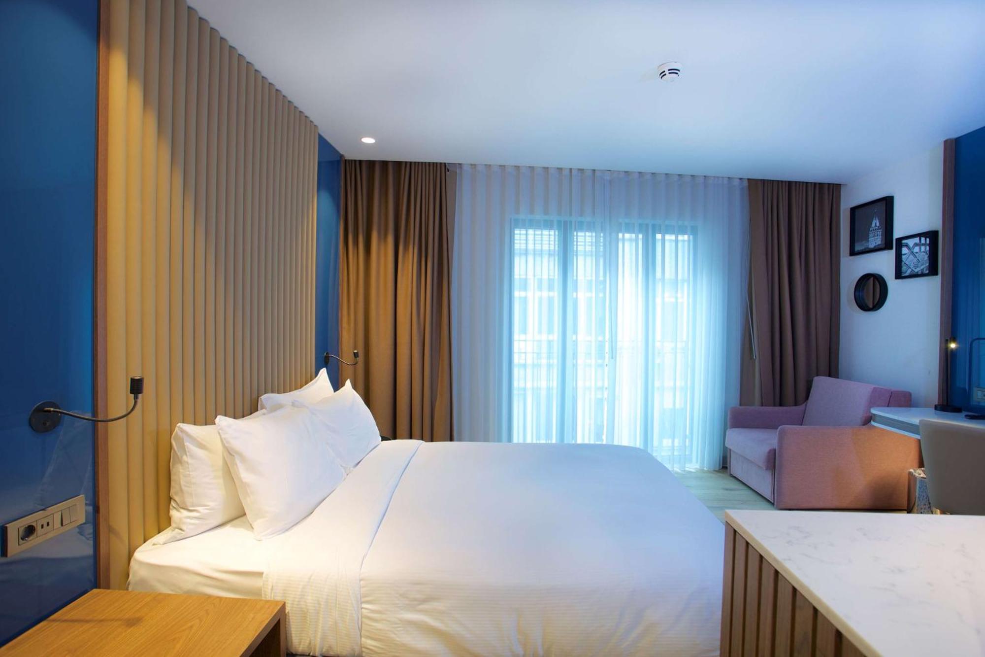 מלון Hampton By Hilton Old 3*